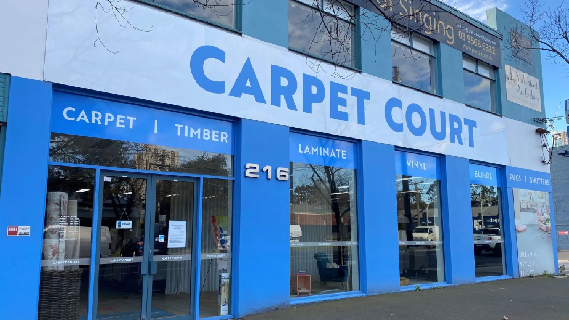 Carpet Court storefront